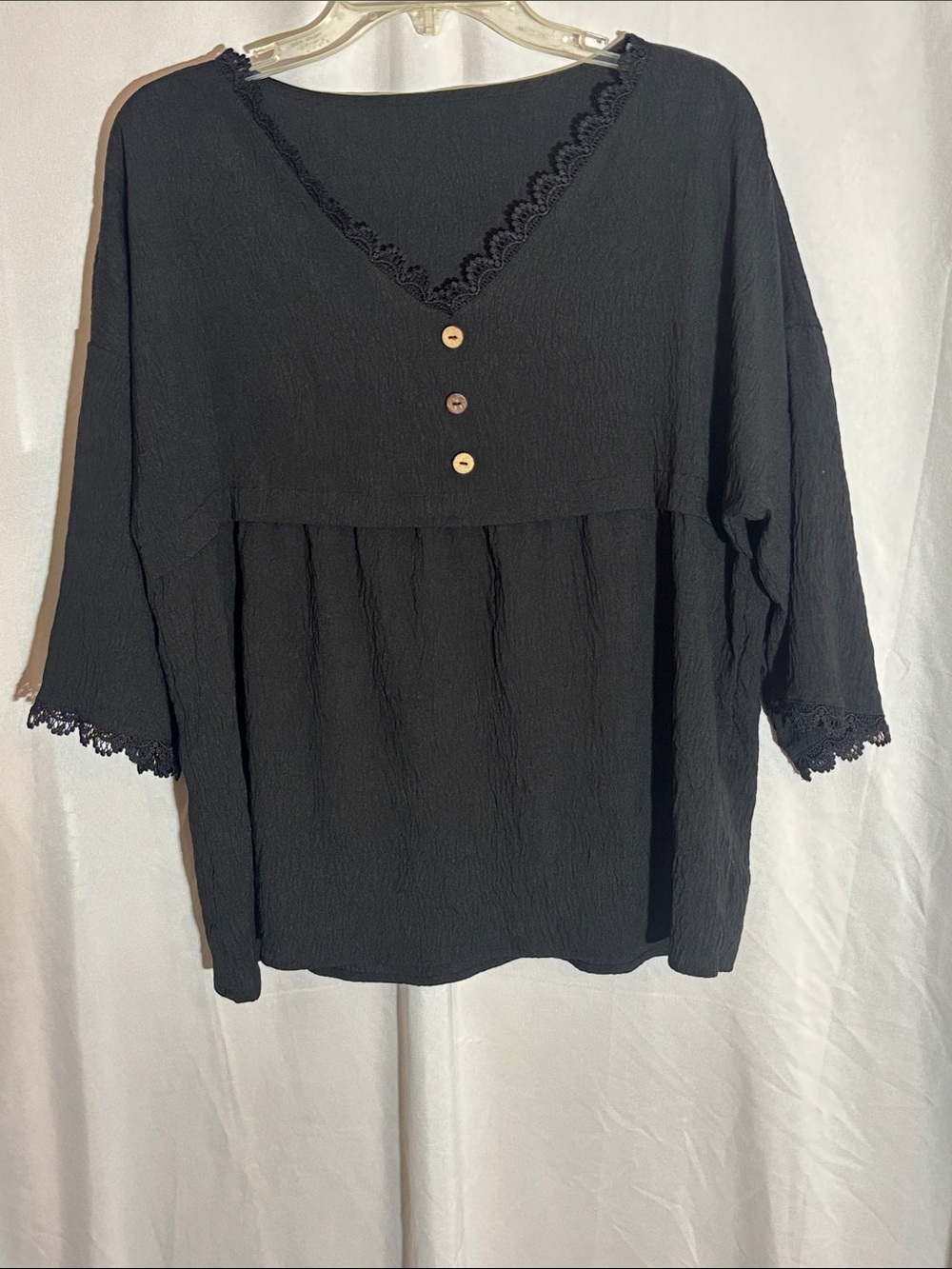 Women’s Lace Trim V-Neck Top With Empire Waist ~ Black Size XL